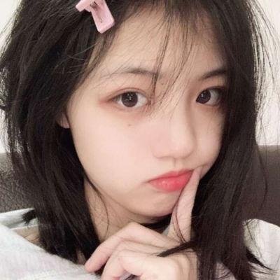 背鸭子的男孩